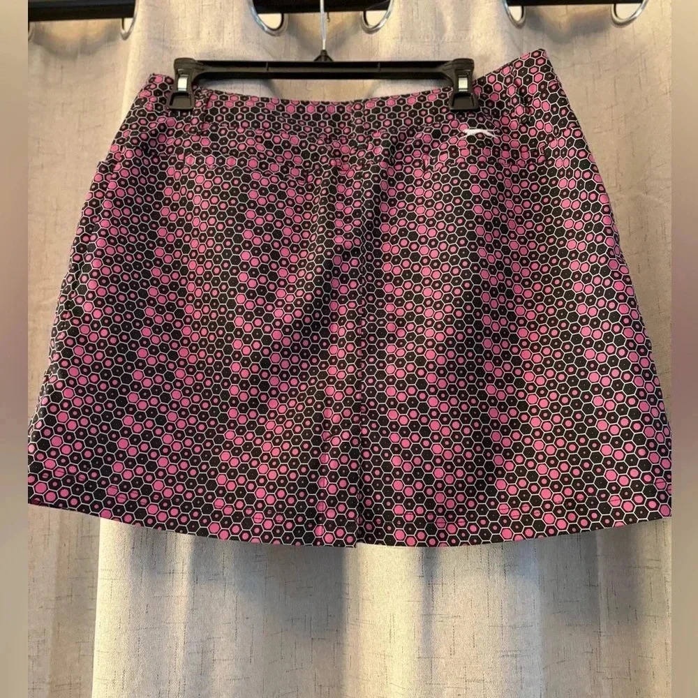 Slazenger Ladies Golf Skort Size 8. Pink, black and white honeycomb pattern. - Picture 3 of 7